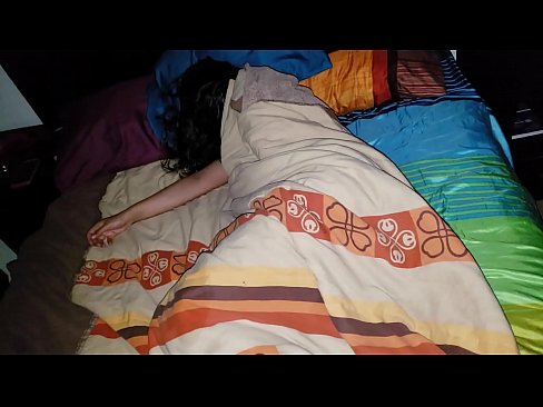 ❤️ Stepson dema ku di xew de ye, xatirê dayika xwe ya ciwan dike. ❤️❌ Vîdyoyê porno li porno ku.myteporn.ru ❌️❤